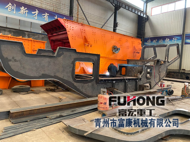 碎石機廠家生產(chǎn)現(xiàn)場